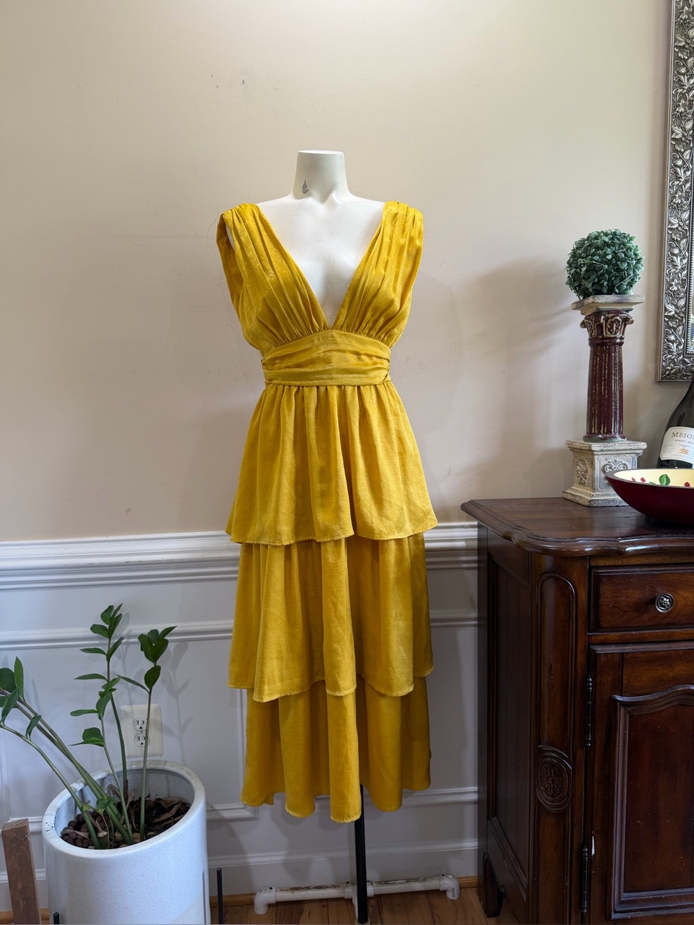 Lulus Tiered V-Neck Ruffle Yellow Women’s Dress